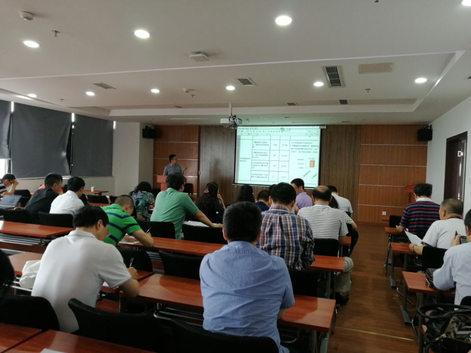 2017-2018(2)教学质量反馈会图2.jpg 2017-2018(2)教学质量反馈会图2.jpg