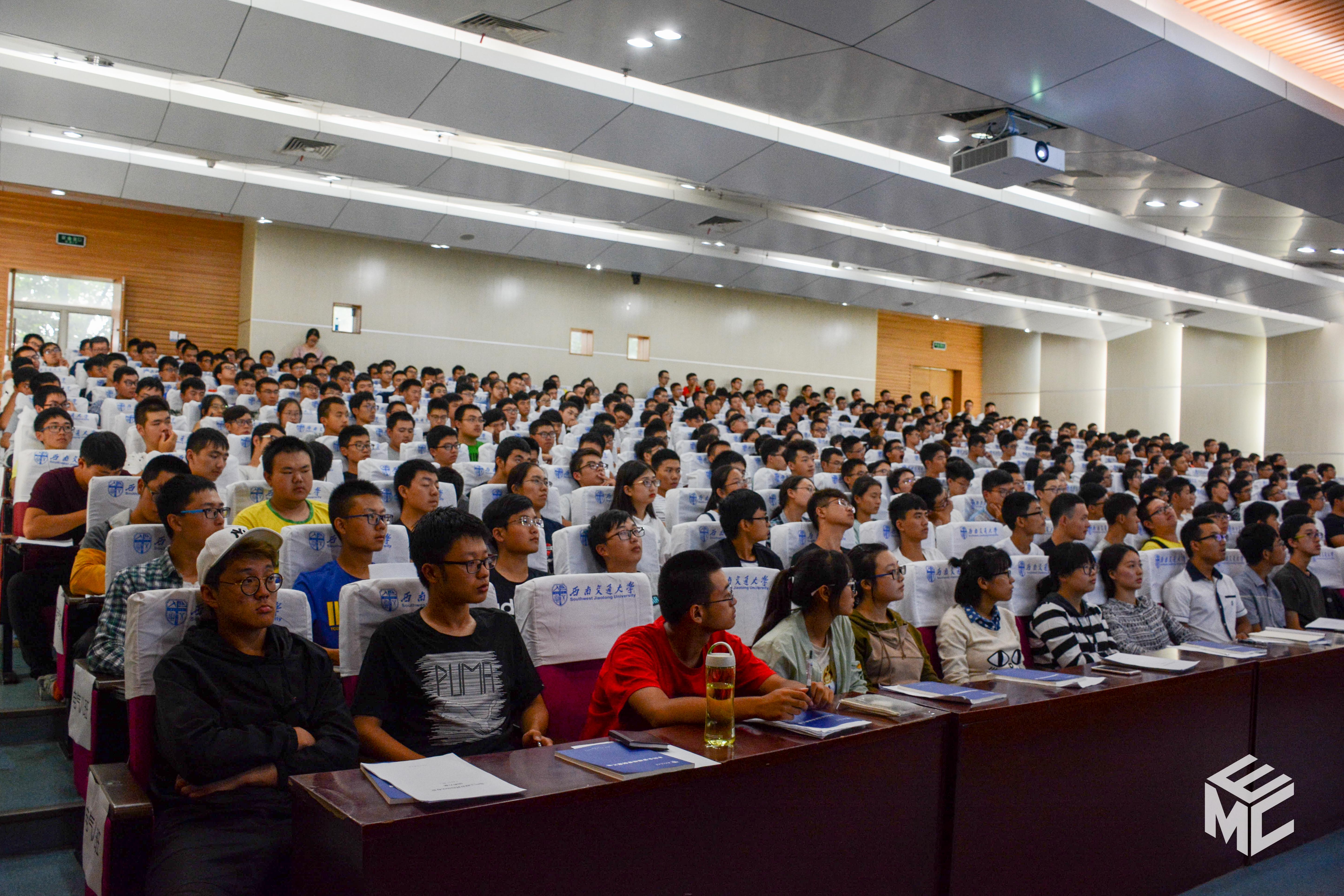 LJH_3084.JPG LJH_3084.JPG